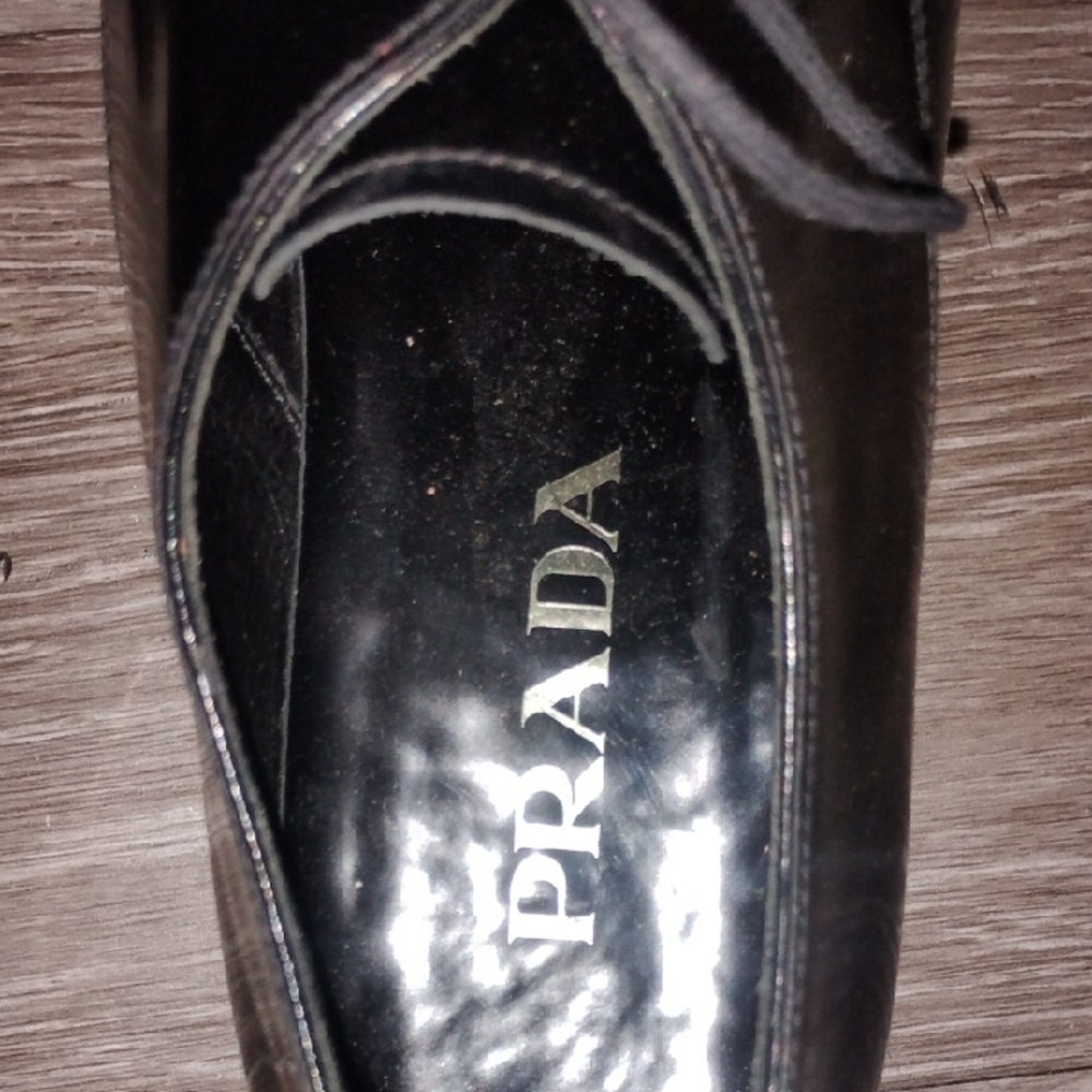 Prada Men's Classic Black Oxfords - Picture 5 of 8